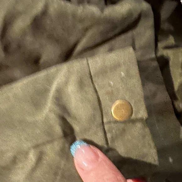 Tahari Girls Green Parka Style Coat, Size 3T, Button Close, pink pattern in hood - Picture 3 of 4